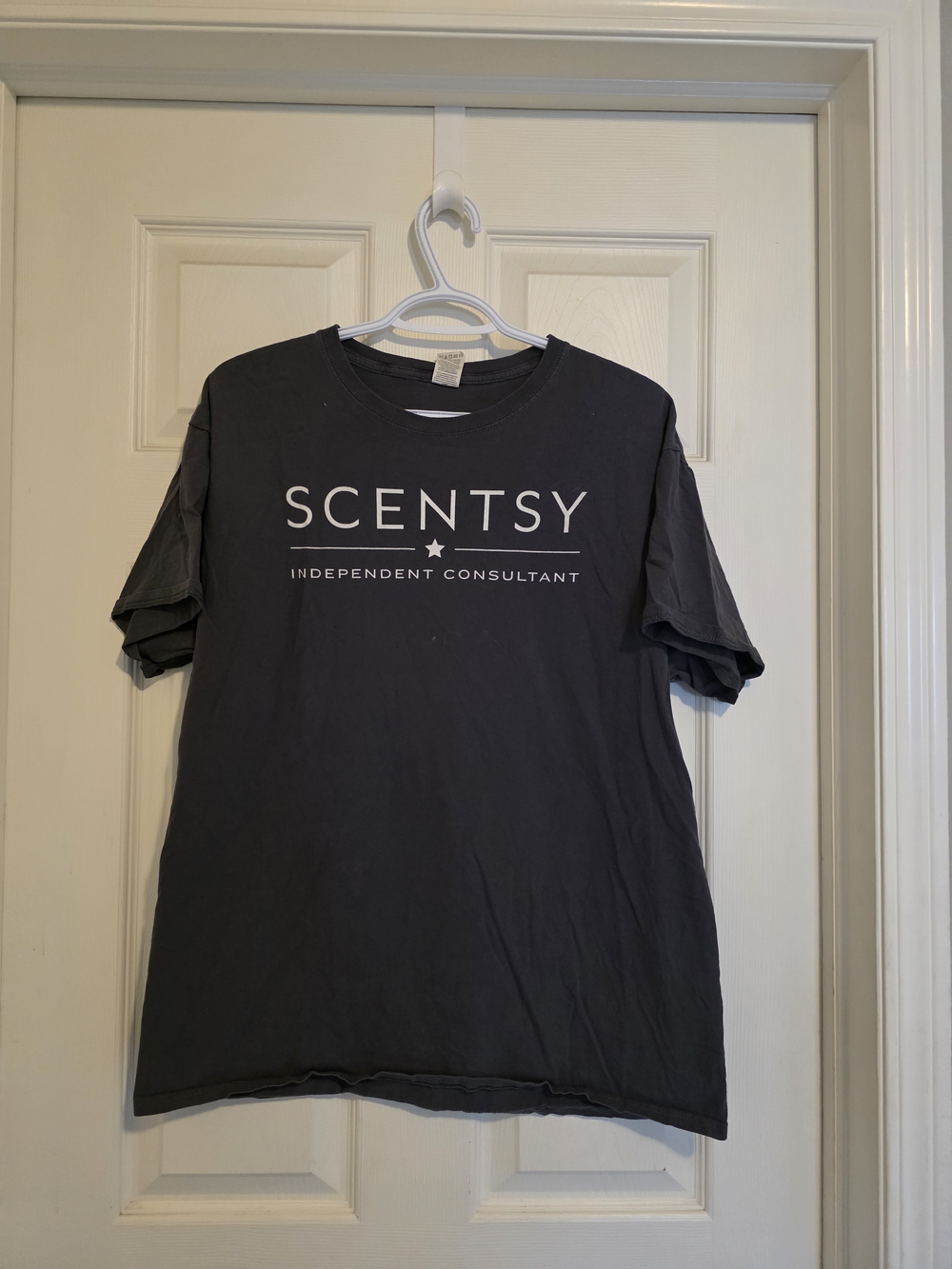 Scentsy Independent Consultant Graphic Tee - Charcoal